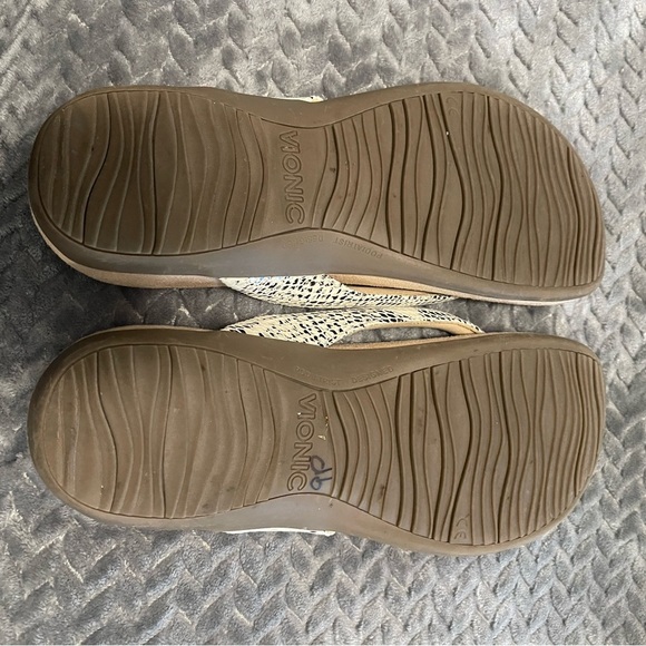 Vionic Davina Toe Post Sandal Womens Size 10 Slip On Flip Flop snakeskin - Picture 3 of 3